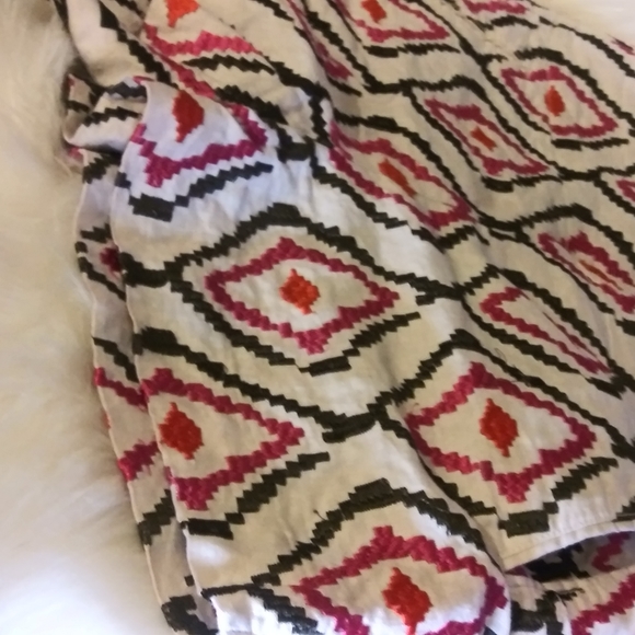 Shorts - Picture 3 of 4